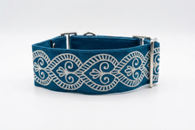 Load image into Gallery viewer, Henna inspired collar - HE002
