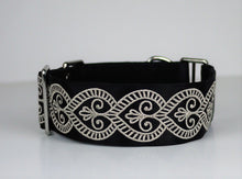 Load image into Gallery viewer, Henna inspired collar - HE002
